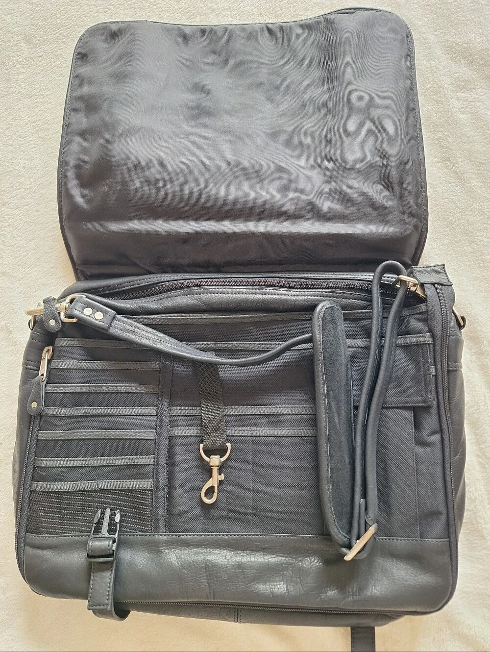 NEW Canyon Outback Black Leather Laptop Briefcase Aventis Messenger Bag 16